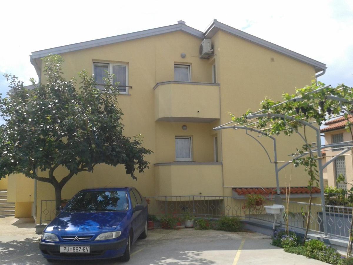 Apartments Monte Magno Pula Exterior photo